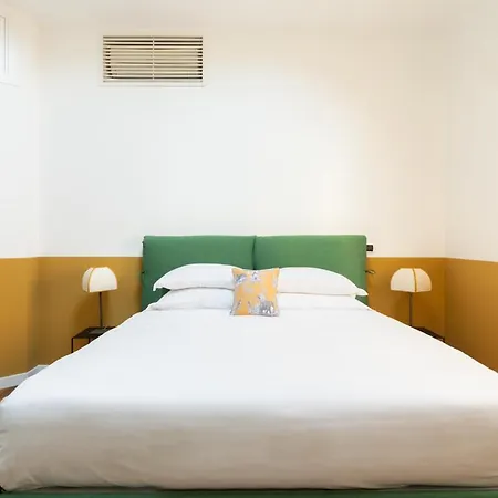 Casa Angelica, A Burghesius Ρώμη